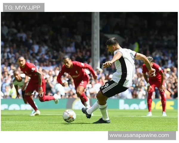 法甲焦点战圣埃蒂安主场迎战巴黎圣日耳曼全力争胜