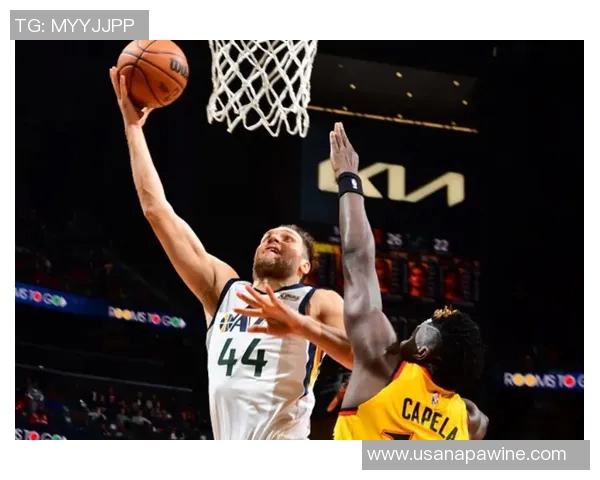 奥孔古双双砍下27分12篮板杨鸣23分15助攻助力老鹰送爵士九连败