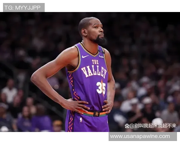 火箭队对引进杜兰特和布克表现出浓厚兴趣的最新消息